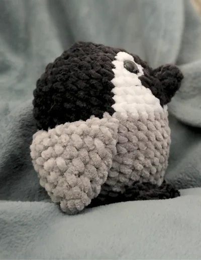Peluche crochet pingouin